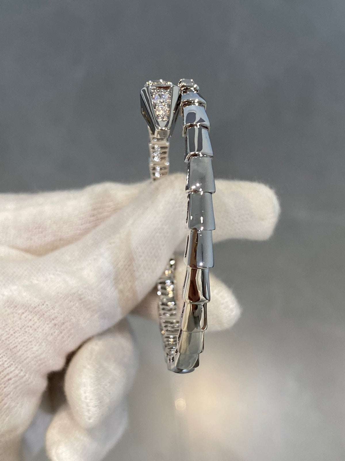 Bvlgari SERPENTI BRACELET DIAMONDS SILVER