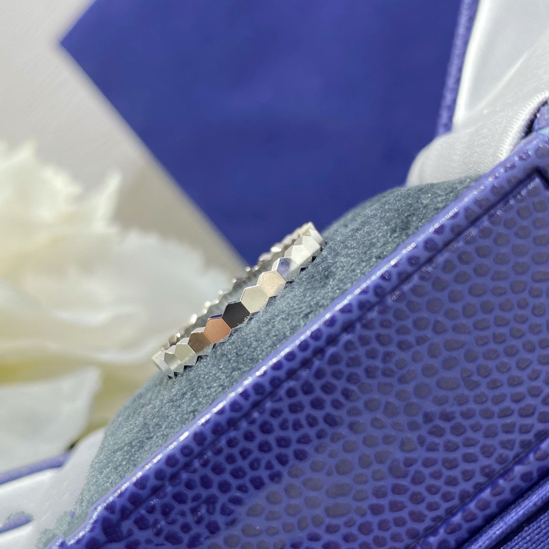 CHAUMET BEE LOVE SMALL RING