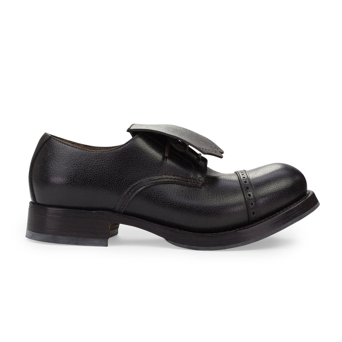 BLACK FLAP OVER LACEUP OXFORDS