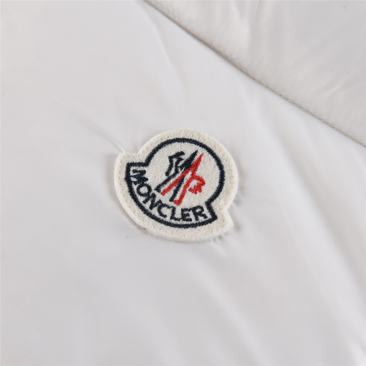 Moncler Tricolour Sleeve-Stripe Hooded Puffer Jacket – White | Premium Down