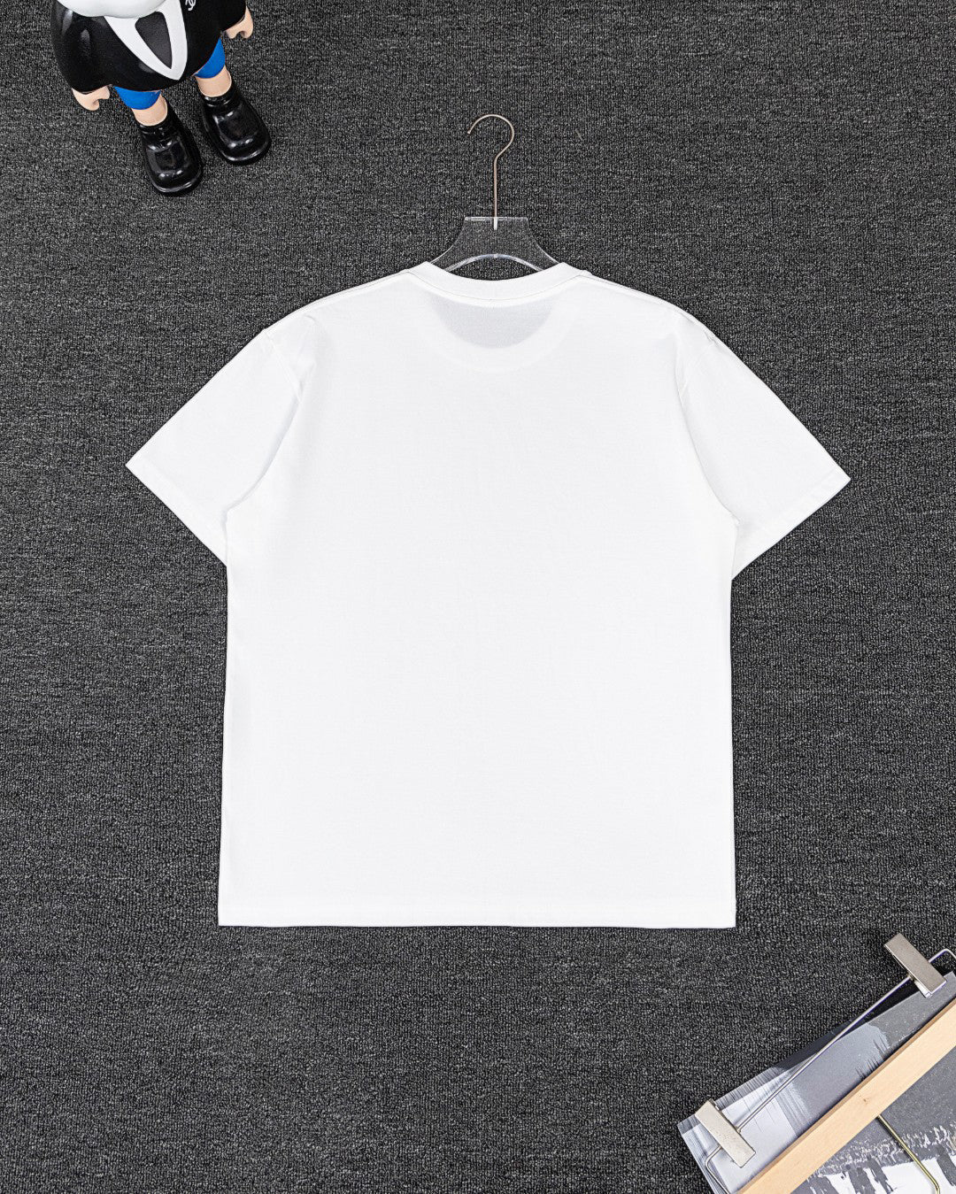 AMIRI Crystal‑Ball‑Hand Graphic Short‑Sleeve Tee & Drawstring Shorts Set