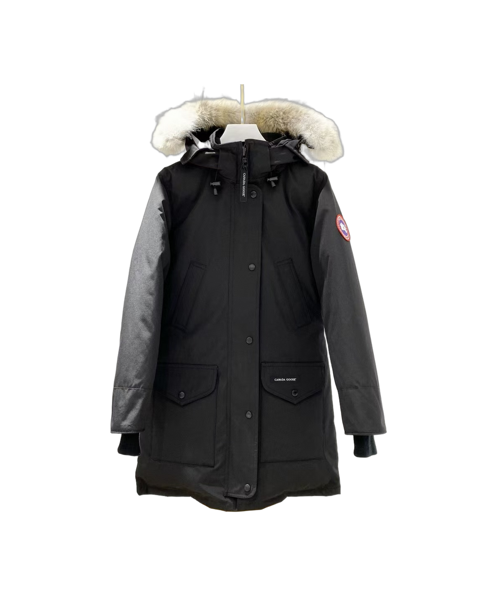 Canada Goose Women's Trillium Parka with Coyote Fur Trim