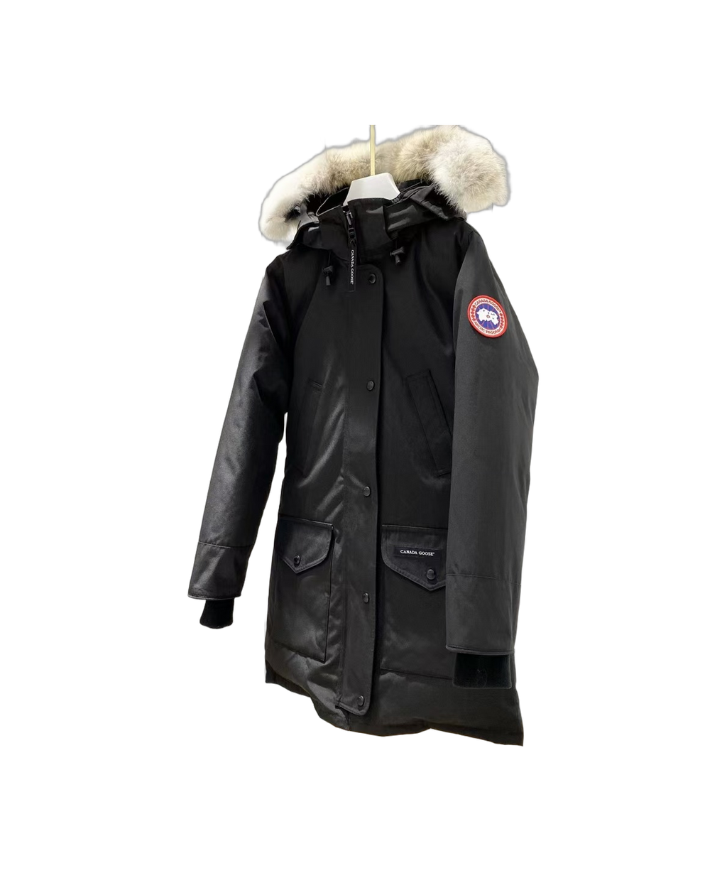 Canada Goose Women's Trillium Parka with Coyote Fur Trim