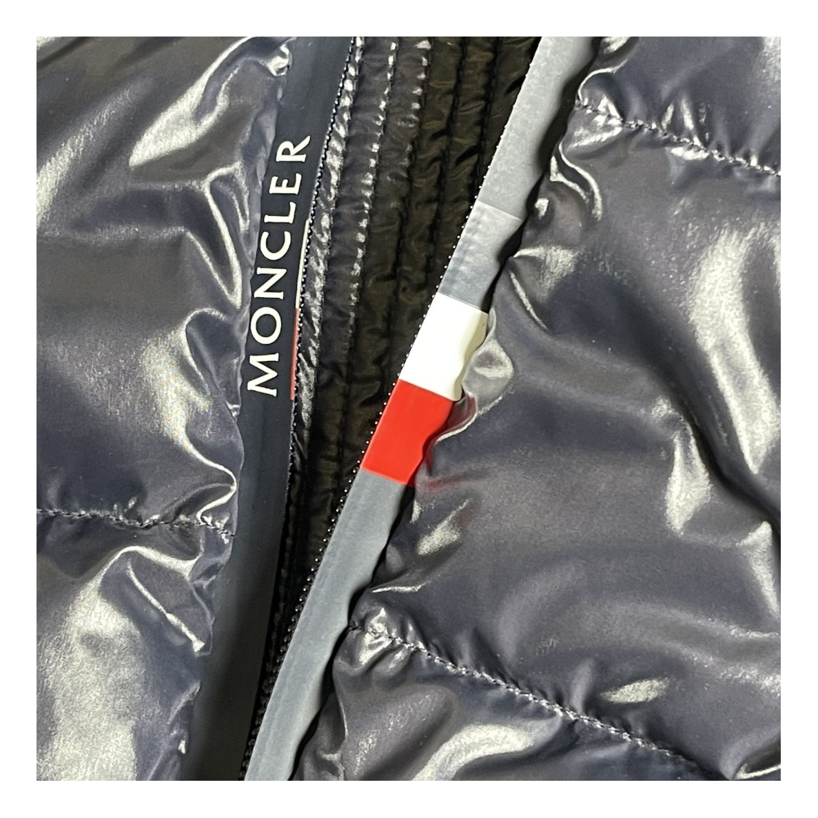 Moncler Glossy Logo-Zip Hooded Puffer Jacket – Navy