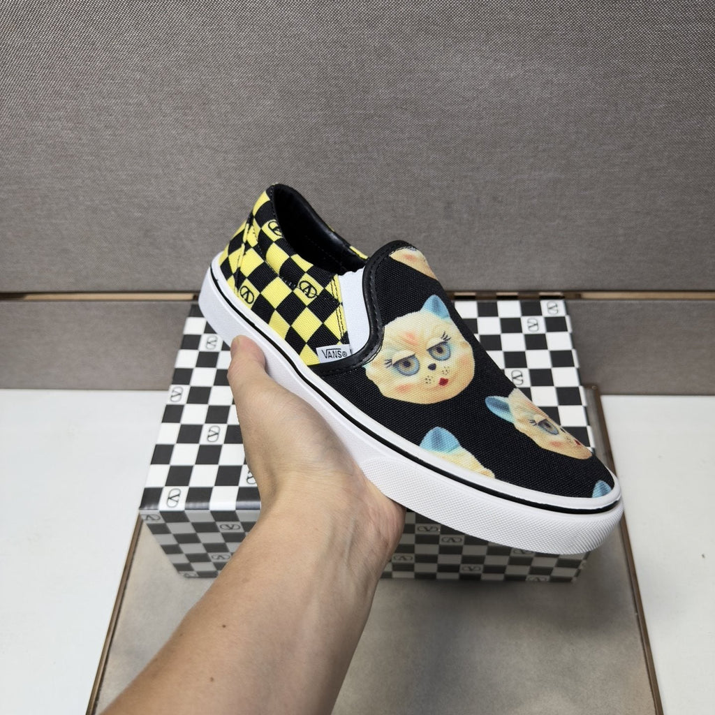 Vans Men's Teddy Bear Print Slip-On Shoes - Black, Yellow & White