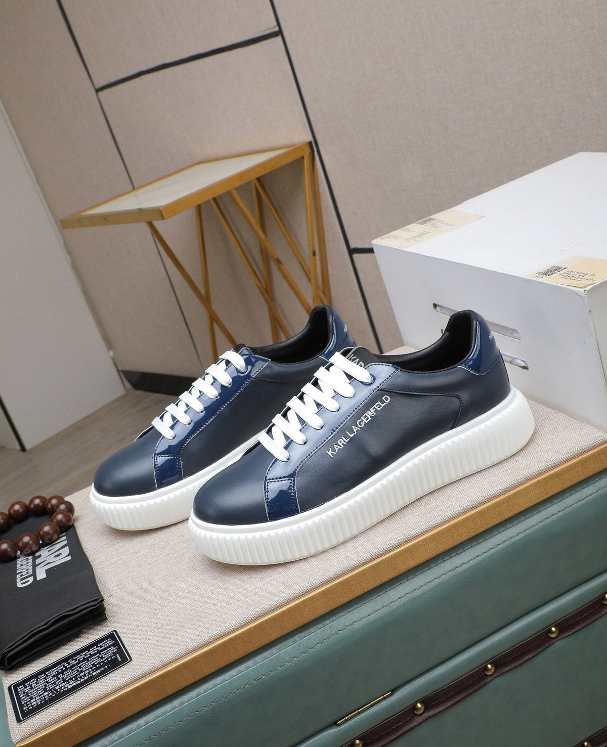 Karl Lagerfeld Low-Top Logo Sneakers
